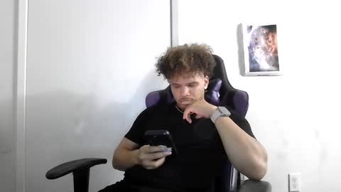 Snapshot of str8dj chatting on September 2025 03:52:01 AM Dj online show from September 2025 03:52:01 AM