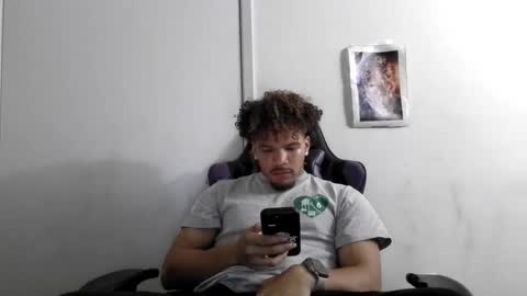 Snapshot of str8dj chatting on October 2025 02:01:02 AM Dj online show from October 2025 02:01:02 AM