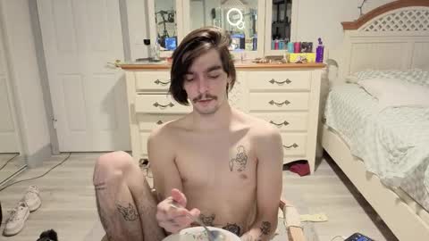 str8whiteboy21 online show from February 2026 08:20:02 PM