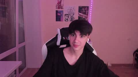 Ray online show from December 2024 04:54:02 AM