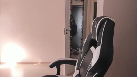 Ray online show from September 2025 07:18:02 AM