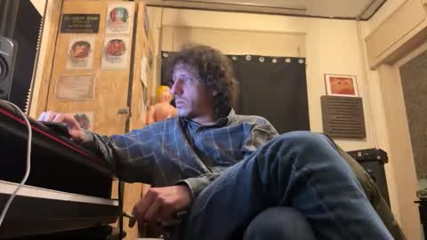 Snapshot of stratocasterluigi chatting on February 2026 05:22:02 PM jizzers online show from February 2026 05:22:02 PM