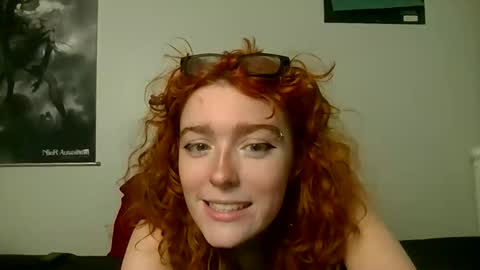 strawb3rrymilkk online show from February 2026 12:07:01 AM