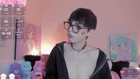 strawberry_kitty_ online show from February 2026 04:13:01 AM