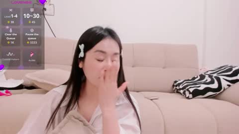 strawberry_loveee online show from November 2025 04:42:01 PM