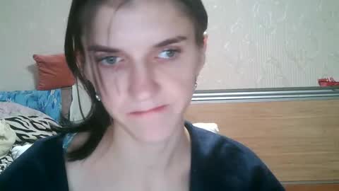 Strawberry Storm online show from November 2025 01:39:01 AM