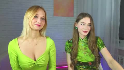 Alice and Violetta online show from November 2025 02:23:01 PM