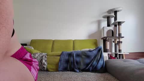 Strawberrylotsacake online show from September 2025 02:38:02 PM