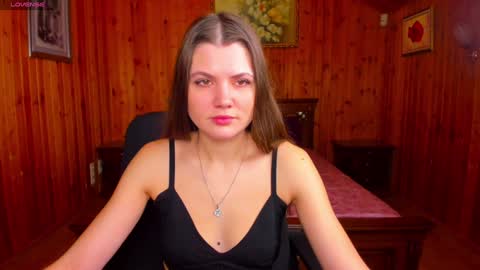 Snapshot of strawberrylux chatting on January 2025 06:11:01 AM Strawberrylux online show from January 2025 06:11:01 AM