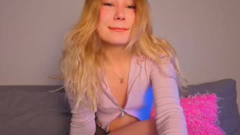 Tati and Lola online show from March 2026 04:06:01 AM