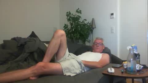 Snapshot of stremic chatting on September 2025 03:17:01 AM stremic online show from September 2025 03:17:01 AM