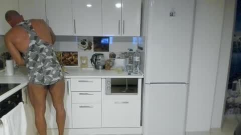 Strong Arni online show from February 2025 06:30:01 PM