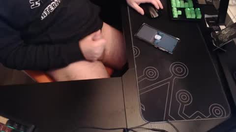 stud69861714 online show from December 2024 06:56:01 AM