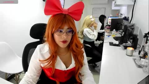 studcb_ online show from October 2025 05:58:02 PM