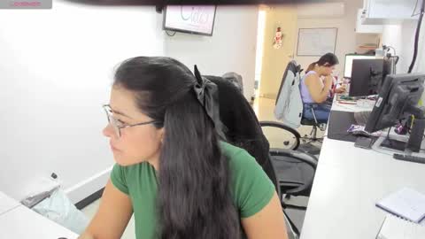 studcb_ online show from January 2026 05:05:01 PM