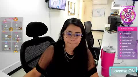 studcb_ online show from April 2026 03:27:01 PM