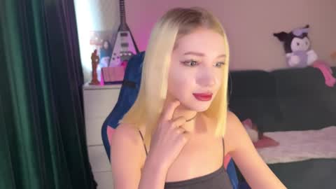 stuffy_ri online show from December 2024 08:33:02 AM