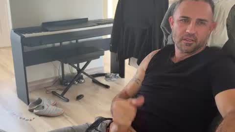 Simon online show from August 2026 08:00:01 PM