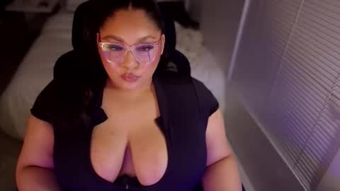 stunnahaus online show from April 2026 02:33:01 AM