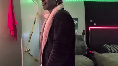 Hot Chocolate online show from September 2025 09:05:02 PM