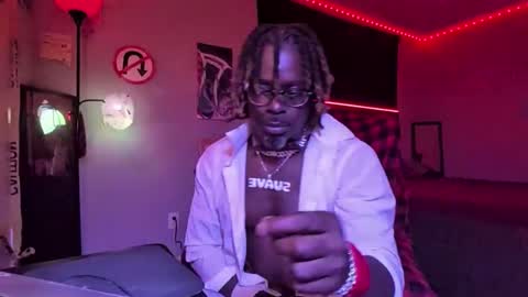 Snapshot of suavechocolatecity chatting on December 2025 05:38:02 AM Hot Chocolate online show from December 2025 05:38:02 AM