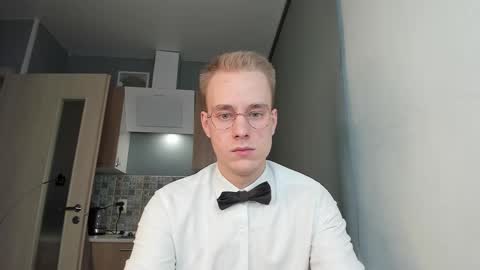 Kevin online show from December 2025 07:10:01 PM