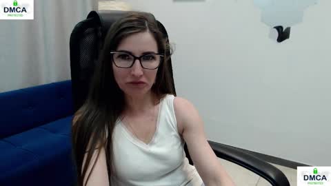 Snapshot of successful_lady_0 chatting on May 2026 09:06:01 AM Eva online show from May 2026 09:06:01 AM