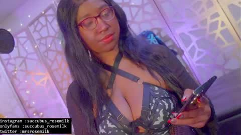 Succubus RoseMilk online show from January 2025 06:55:02 PM