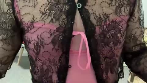 Snapshot of suckingsam chatting on February 2025 12:49:01 AM swallowdaddysboy online show from February 2025 12:49:01 AM