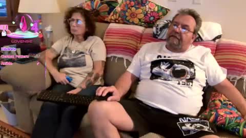 suenixon online show from October 2025 01:23:01 AM