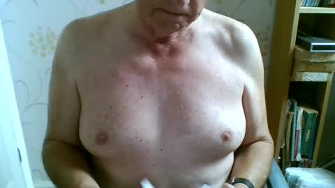 suffolkboy4 online show from June 2026 11:35:01 AM