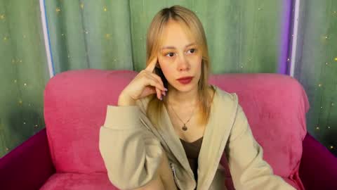 sugar blond online show from April 2026 01:25:01 AM