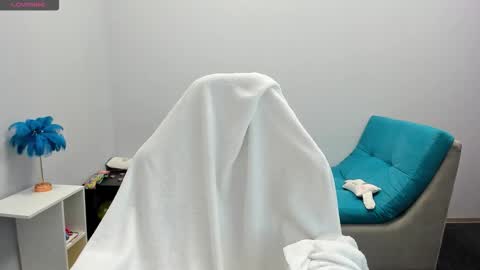 Ariana online show from November 2025 02:00:02 AM