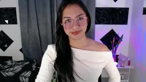sugar_chloe17 online show from October 2025 09:28:02 PM
