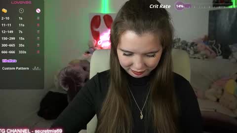 Mia online show from October 2025 10:52:02 PM