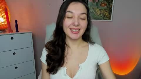 Megan online show from November 2025 07:35:02 AM