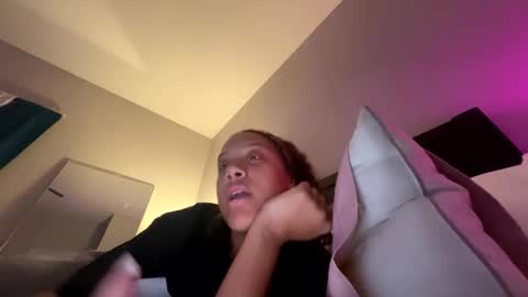 Snapshot of sugarbossbaby02 chatting on November 2025 04:15:01 AM sugarbossbaby02 online show from November 2025 04:15:01 AM