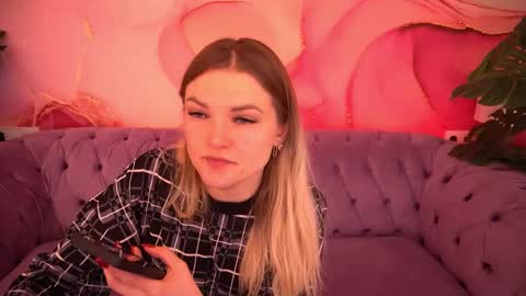 Kate online show from November 2025 06:47:02 AM