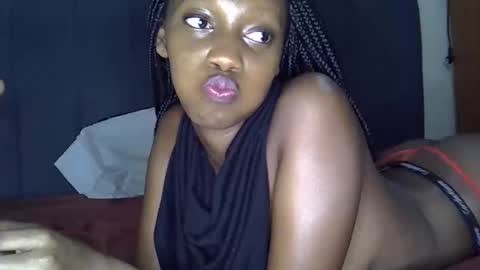 sugarluna001 online show from February 2026 07:51:01 PM