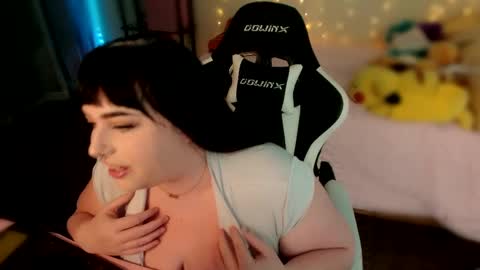 Lucy Love online show from October 2025 08:49:01 PM