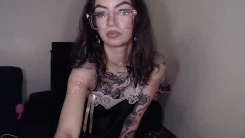 sugarthekitten online show from November 2025 08:58:01 AM