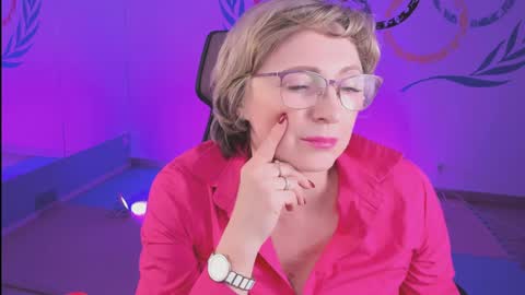 Vivien online show from January 2025 07:17:02 PM