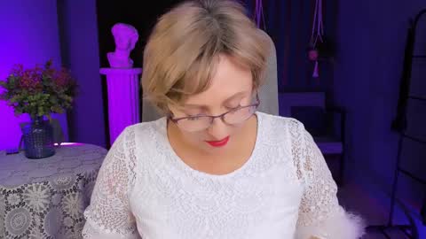 Vivien online show from January 2025 04:06:02 PM