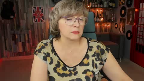 Vivien online show from January 2025 01:15:01 PM