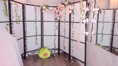 Snapshot of sugary_beth chatting on February 2025 11:27:01 PM BETH online show from February 2025 11:27:01 PM