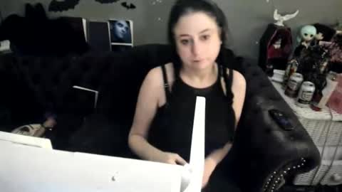 Sugary online show from October 2025 05:28:01 PM