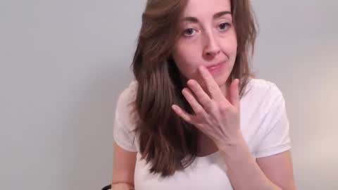 Mia online show from January 2025 01:10:01 AM