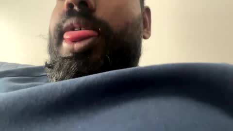 Let me be your knight that saves you online show from December 2025 08:36:02 PM