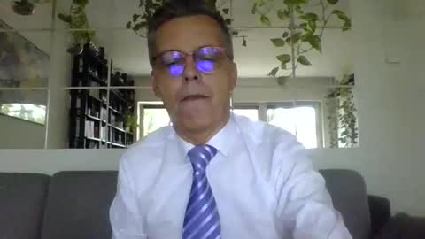Suit  tie horny online show from September 2025 03:23:02 PM
