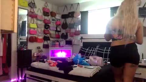 lexie online show from April 2026 12:14:02 AM